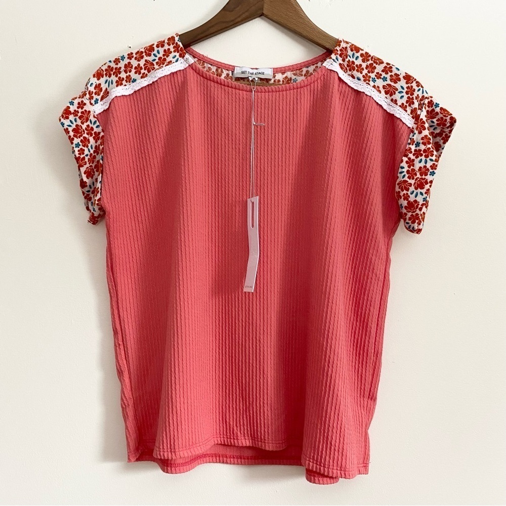 NWT Boutique Coral Ribbed Top Size Small